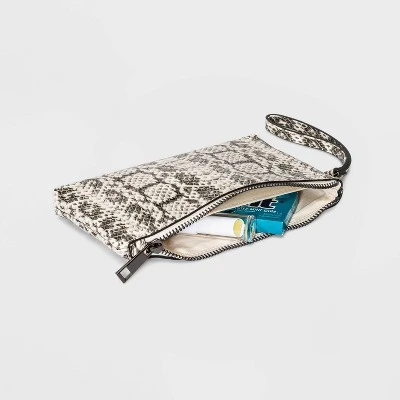 Promo 🧨 Wristlet Pouch Clutch - A New Day™ Olive Green ⭐ 3 Promo 🧨 Wristlet Pouch Clutch - A New Day™ Olive Green ⭐